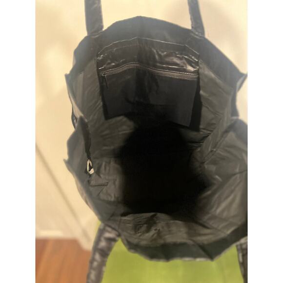 Totes Packable Expandable zippered Tote  Medium - Picture 5 of 8